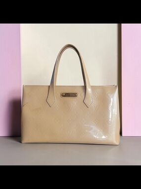 Louis Vuitton LV Wilshire PM Vernis Monogram Tote Handbag Soft Yellow